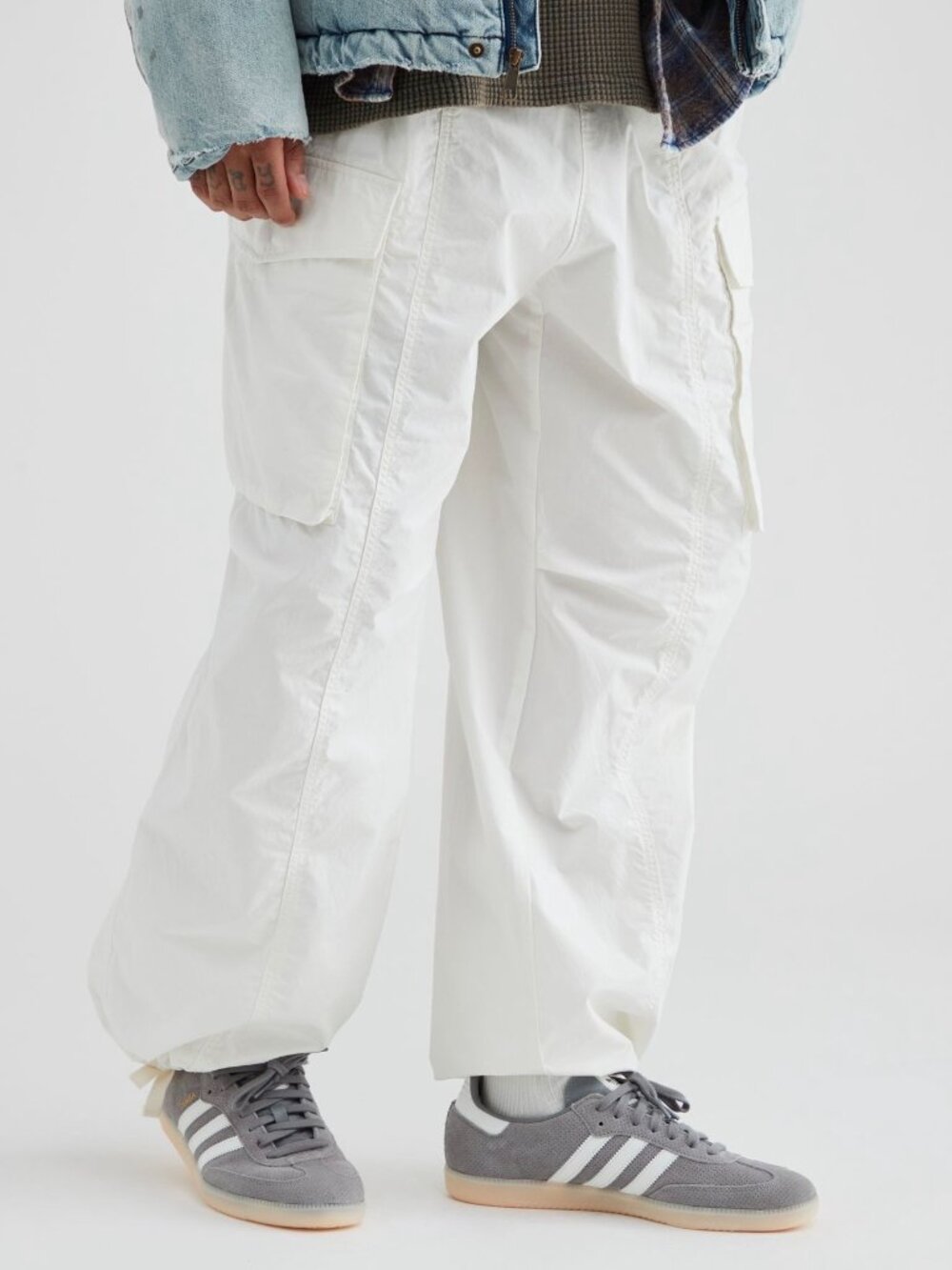 BDG by Urban Outfitters — Surplus Cargo Pants — White — Size Medium